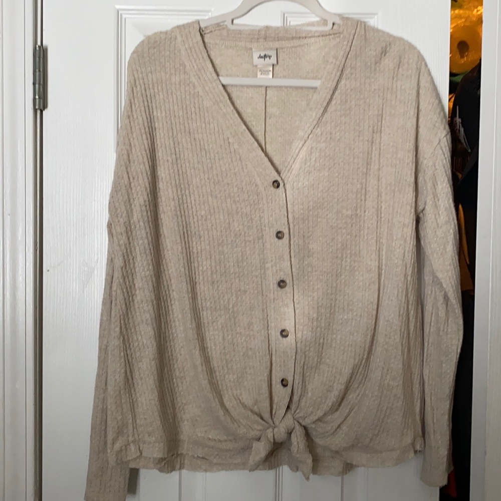 Daytrip button down long sleeve tie top